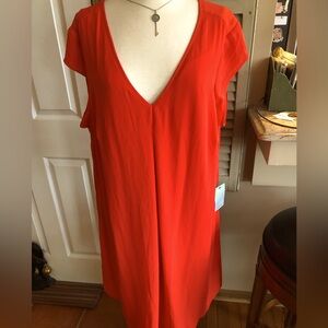 DR2 BEAUTIFUL DRESS. Super nice for this summer. Very nice material. Size 1X